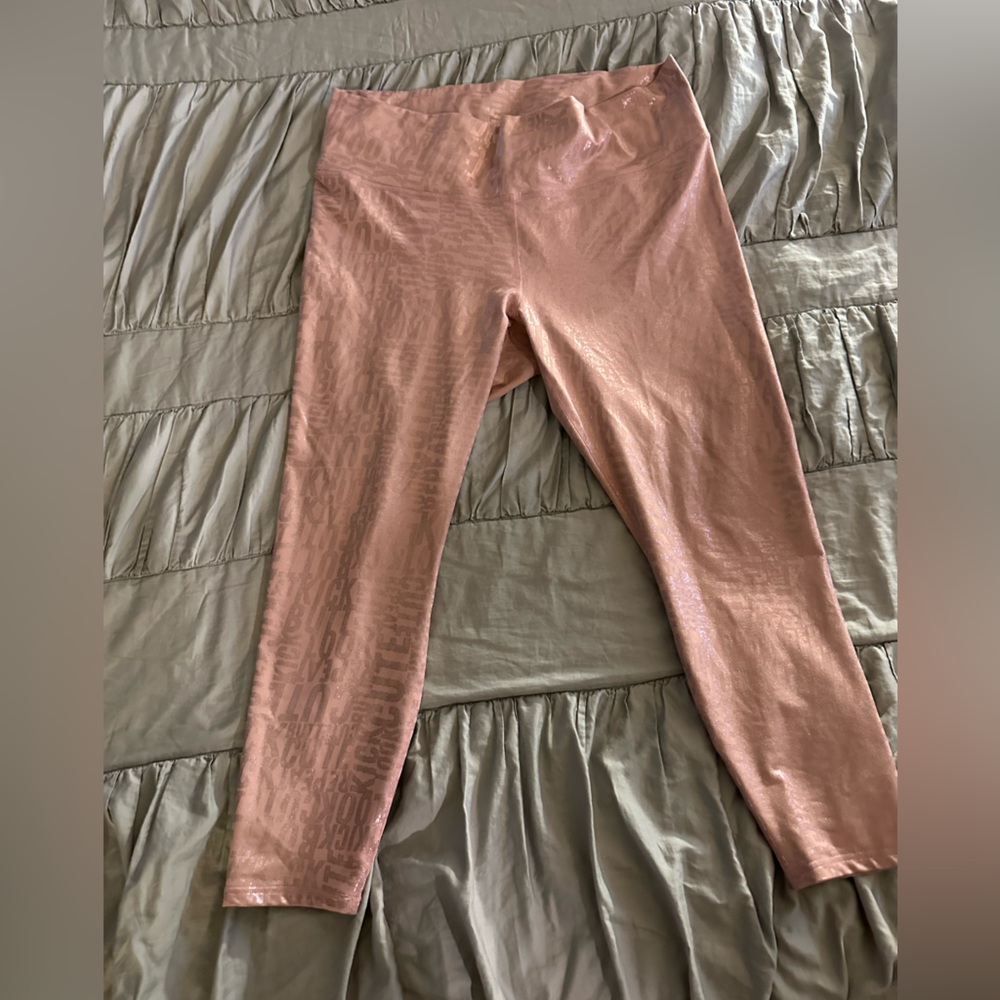 Fabletics PowerHold Pink Patterned Leggings‎